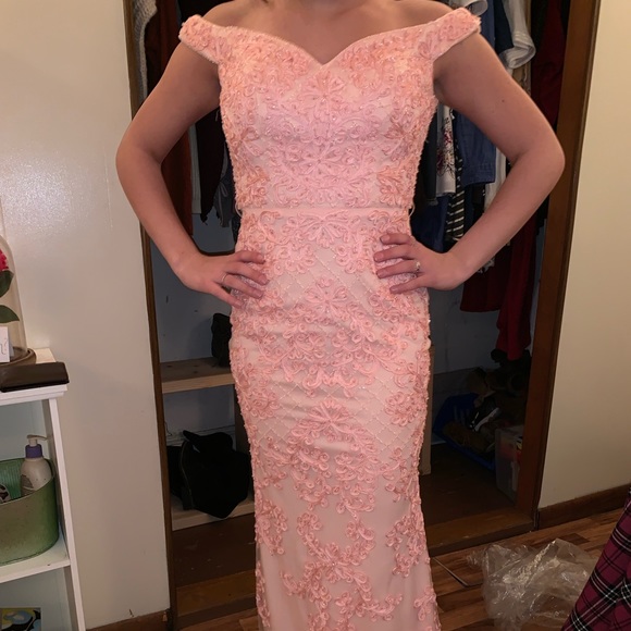 Light pink off the shoulder prom dress - Picture 1 of 2
